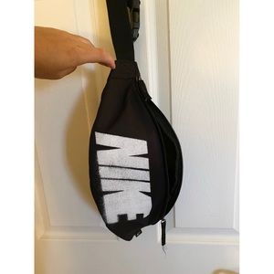 Nike Heritage Fanny Pack